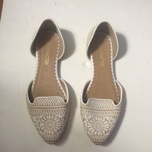 Woman’s shoes